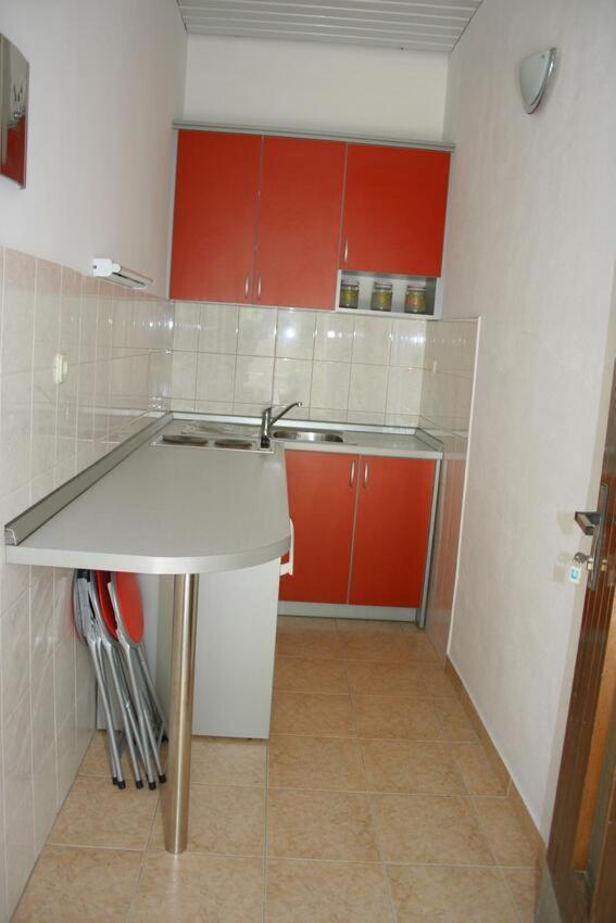 Apartments And Rooms By The Sea Zaostrog, Makarska - 2661 Bagian luar foto