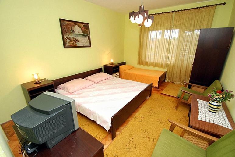 Apartments And Rooms By The Sea Zaostrog, Makarska - 2661 Bagian luar foto