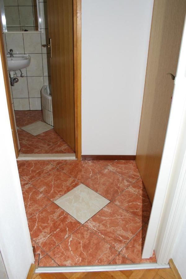 Apartments And Rooms By The Sea Zaostrog, Makarska - 2661 Bagian luar foto